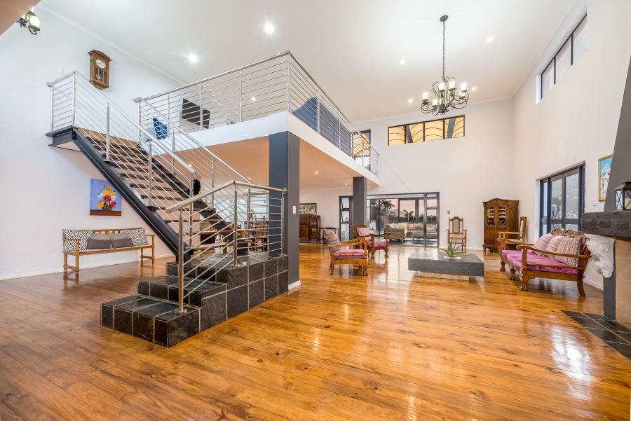 5 Bedroom Property for Sale in Deo Gracia Western Cape